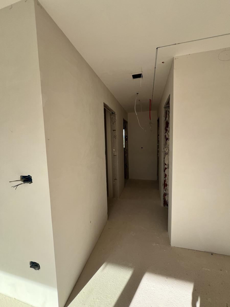 Trosobni obiteljski stan sa dva parkinga ukupne površine 80 m2