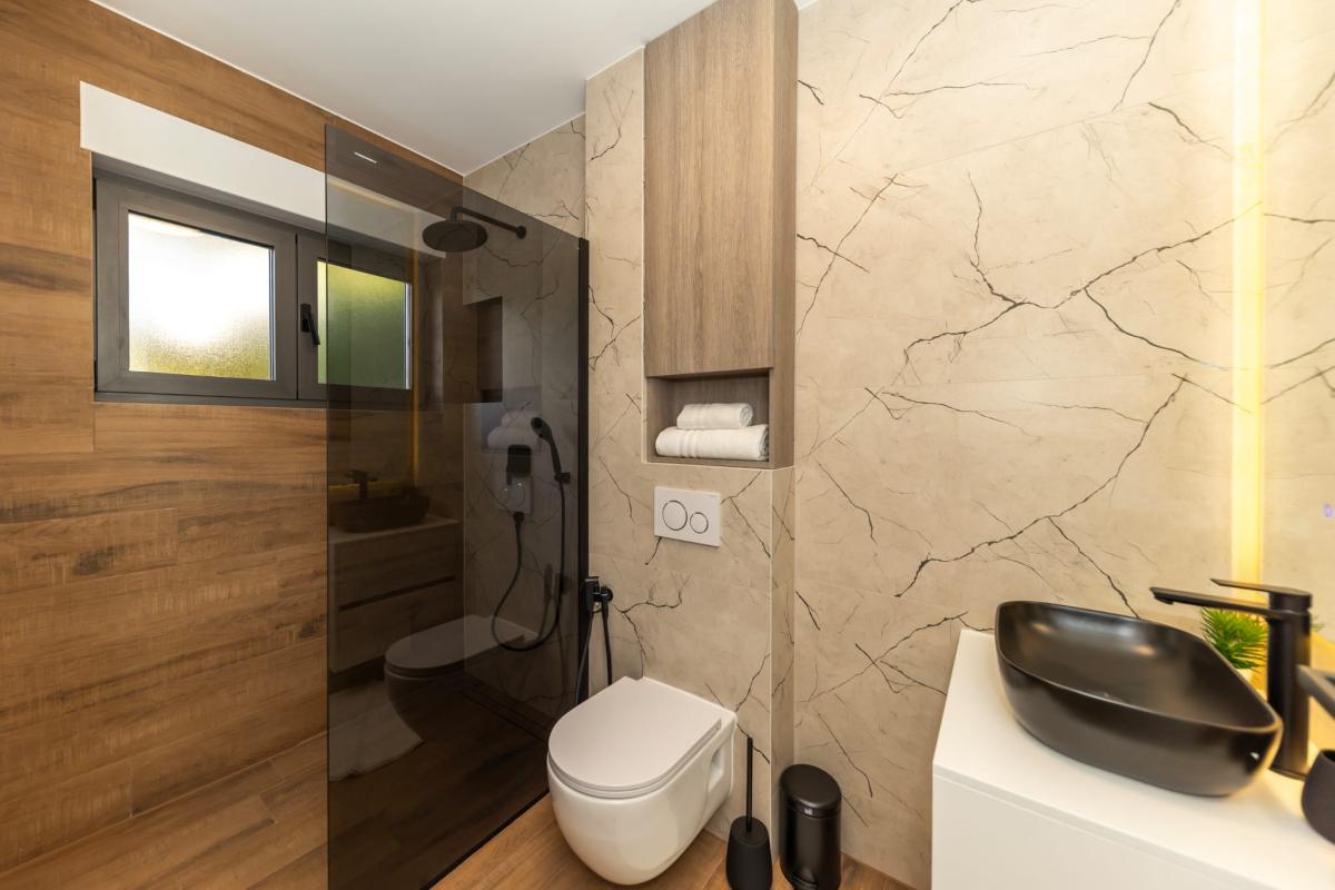 Ekskluzivan trosoban stan s privatnim vrtom – Zadar, Borik (184 m²)