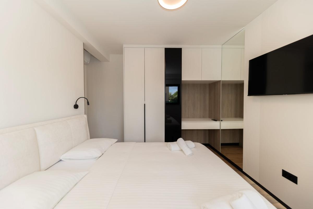 Ekskluzivan trosoban stan s privatnim vrtom – Zadar, Borik (184 m²)