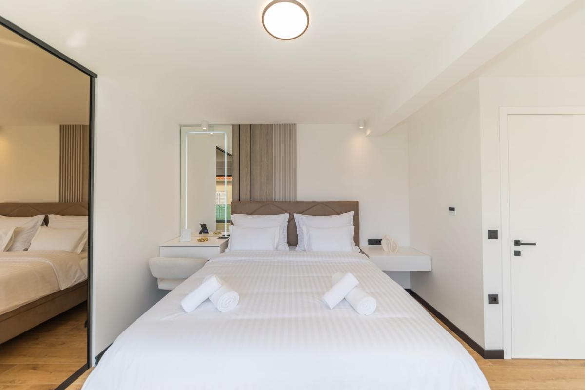 Ekskluzivan trosoban stan s privatnim vrtom – Zadar, Borik (184 m²)
