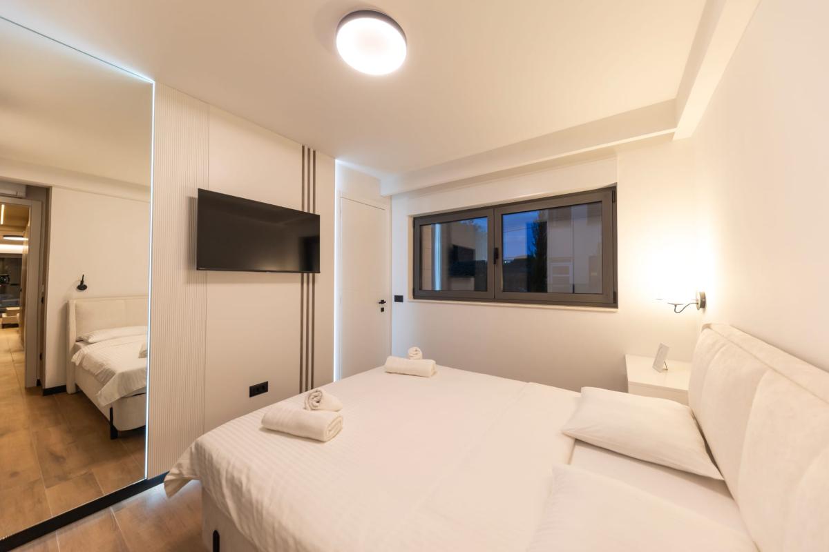 Ekskluzivan trosoban stan s privatnim vrtom – Zadar, Borik (184 m²)