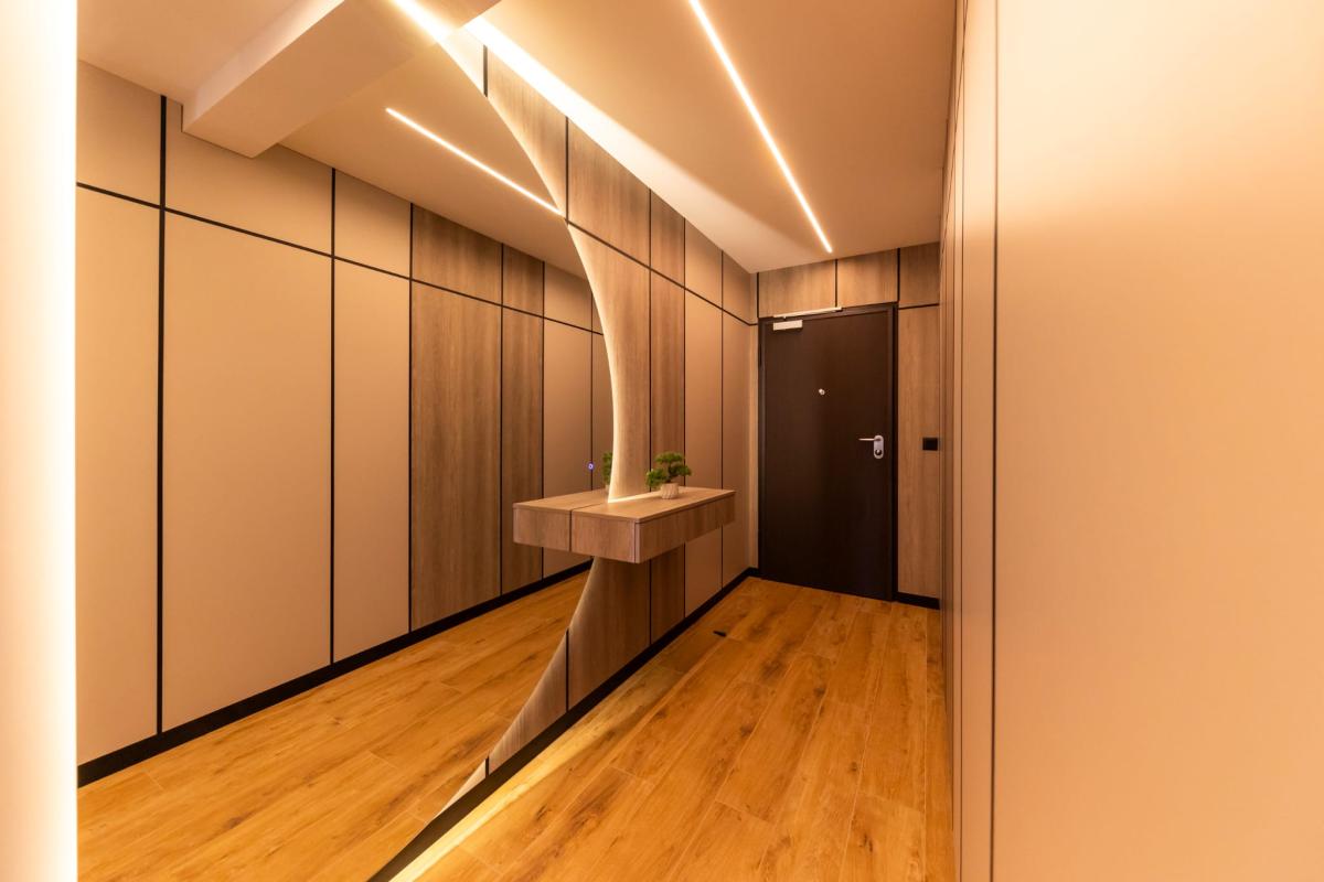 Luksuzan trosoban stan s velikim terasama i liftom – Zadar, Borik (174 m²)