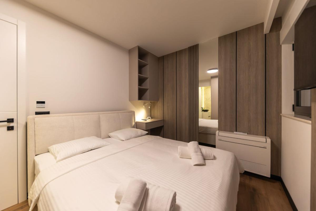 Spektakularan luksuzni penthouse s krovnom terasom i infinity bazenom – Zadar, Borik (239 m²)